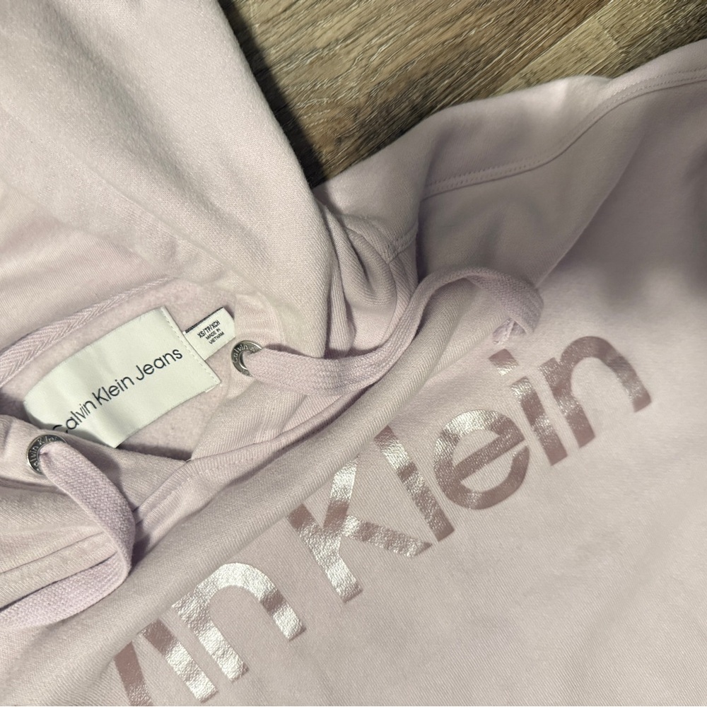 Calvin Klein Cropped Hoodie - Picture 4 of 4